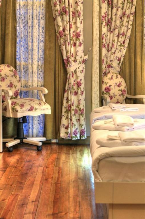 Omer Hayyam Suites Стамбул Номер фото